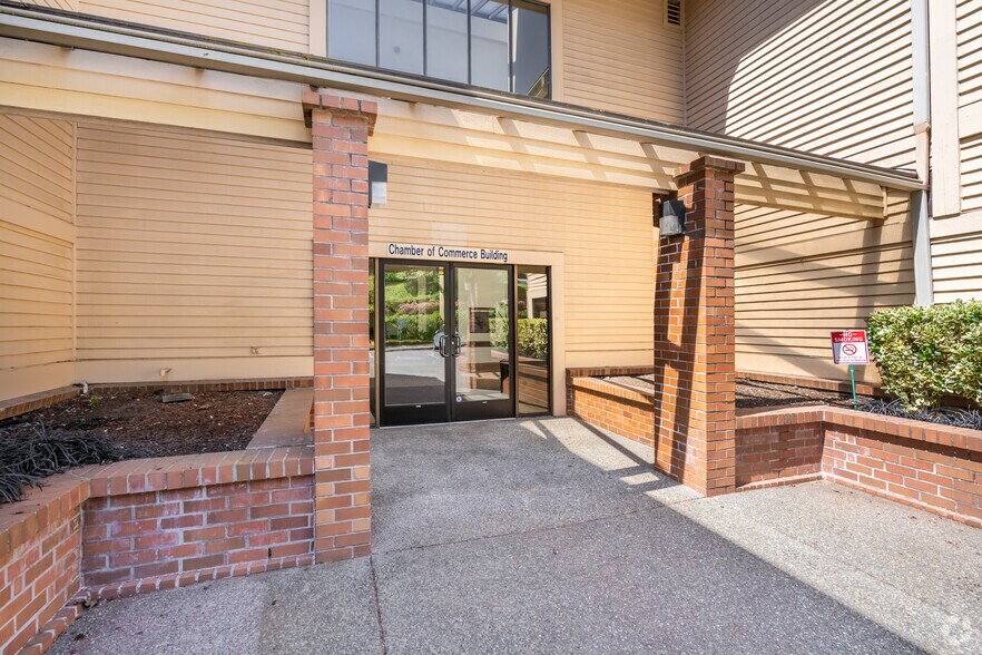 More Photos Of 31919 1st Ave S, Federal Way Office For Lease