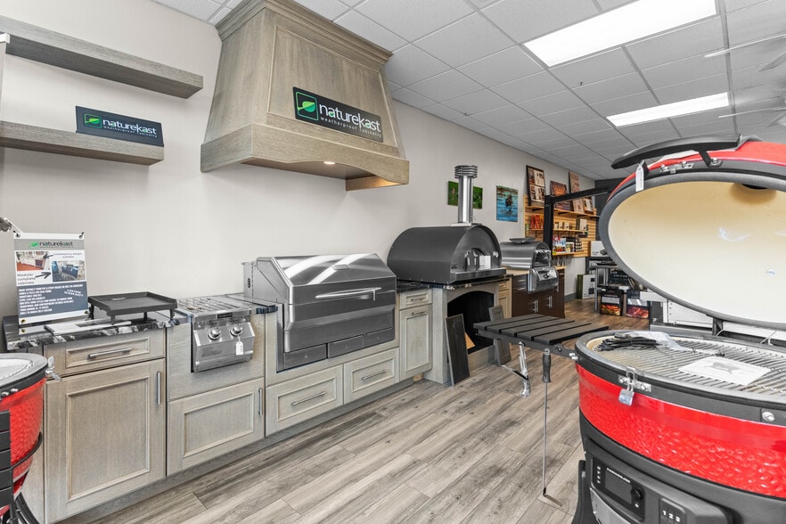 More Photos Of 109 Harmony Crossing, Eatonton Storefront Retail Office For Sale