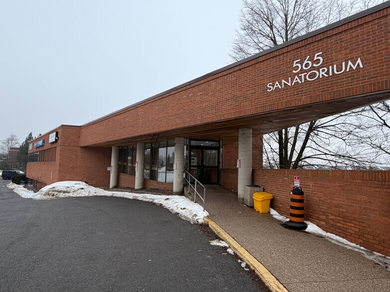 Primary Photo Of 565 Sanatorium Rd, Hamilton Healthcare For Lease