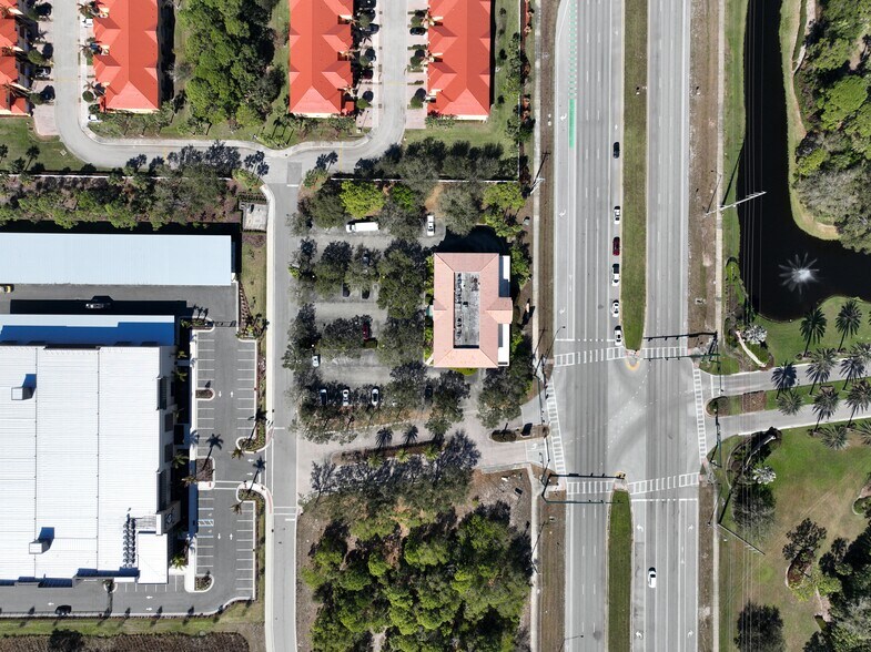 More Photos Of 7000 SE Federal Hwy, Stuart Office For Lease