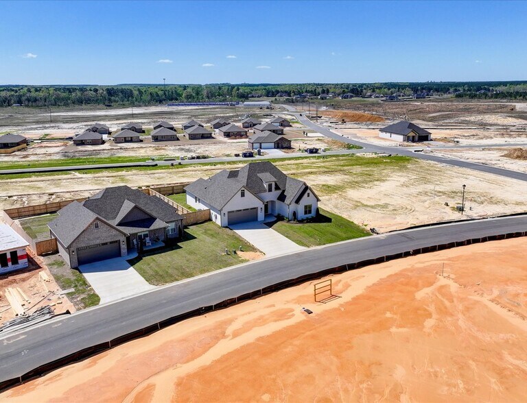 More Photos Of US 167 & Arch Street Pike, Hensley Land For Sale