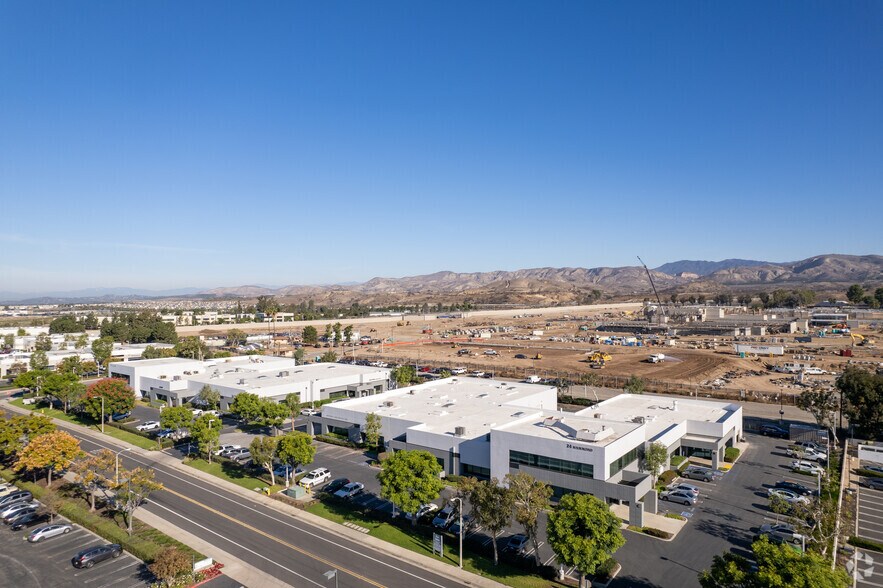 More Photos Of 28 Hammond, Irvine Warehouse For Sale