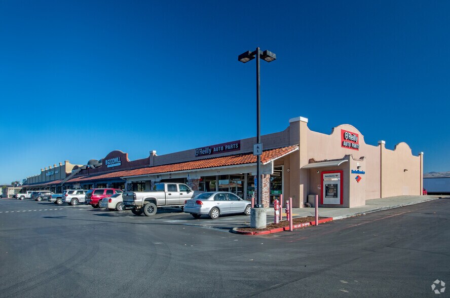 More Photos Of 1699-1725 Airline Hwy, Hollister Unknown For Lease