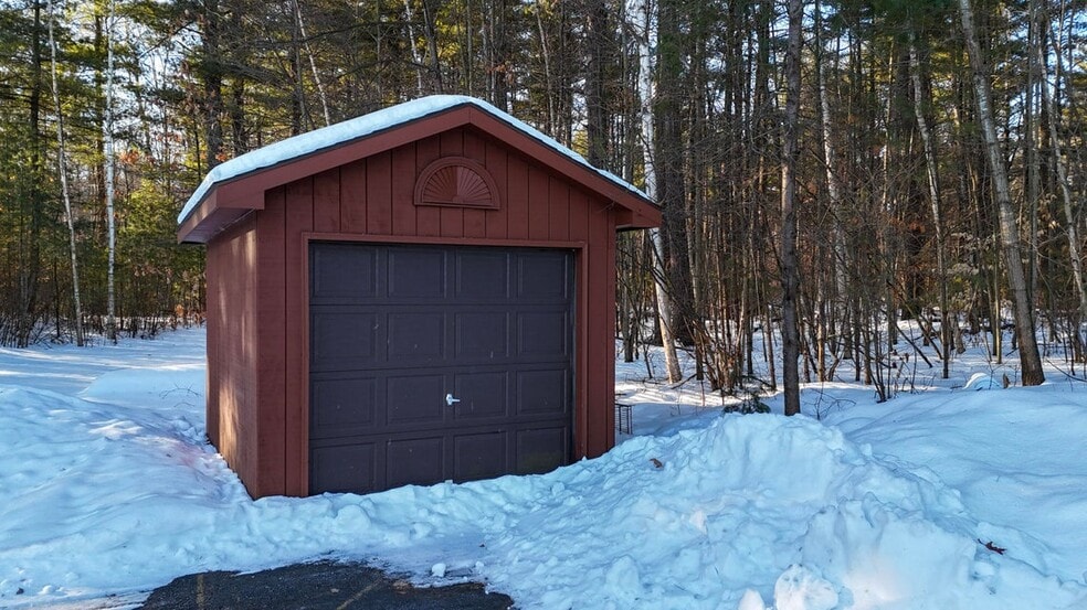 More Photos Of 697 Bear Swamp Rd, Peru General Retail For Sale