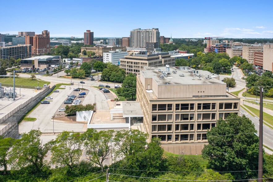 More Photos Of 11000 Cedar Ave, Cleveland Medical For Lease