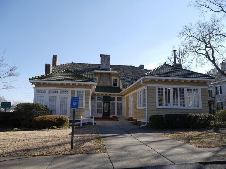 More Photos Of 126 Milledge Ave, Athens Office Residential For Lease