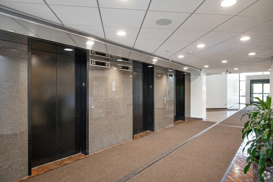 More Photos Of 145 Pinelawn Rd, Melville Office For Lease