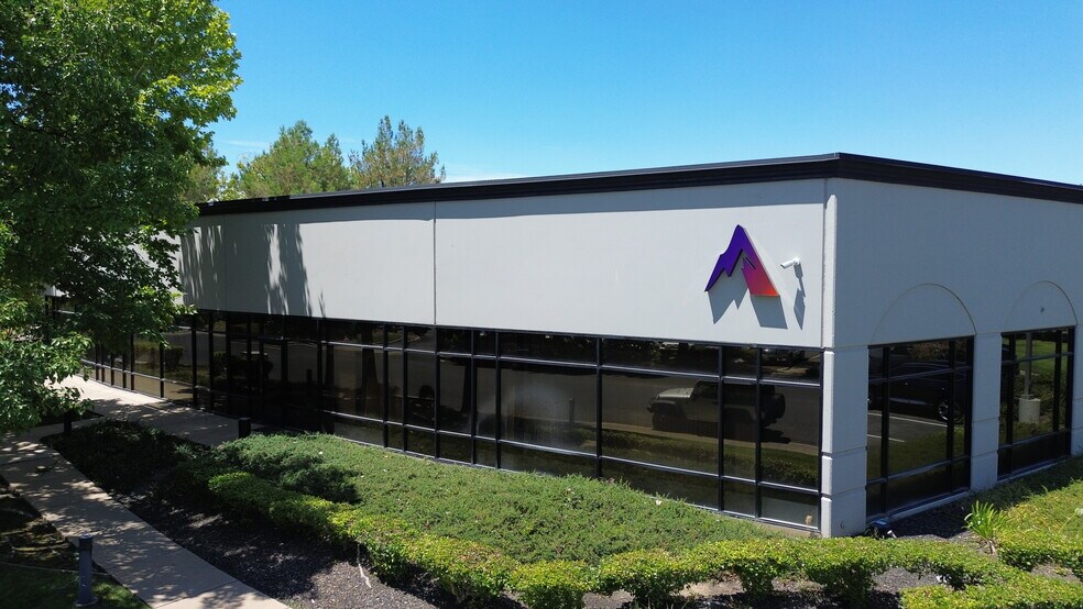 More Photos Of 500 Menlo Dr, Rocklin Office For Lease