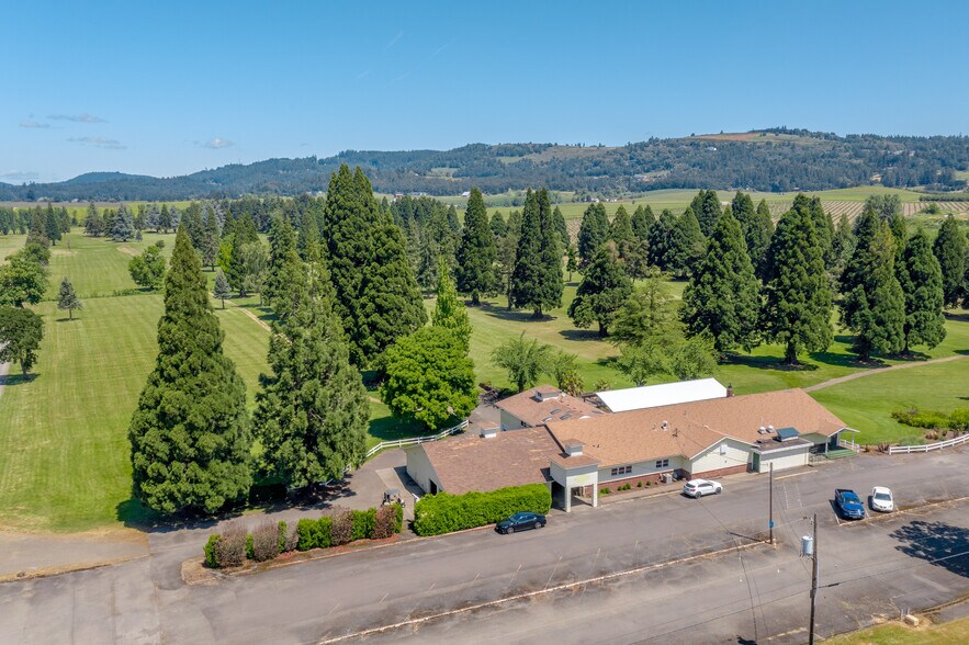 More Photos Of 6335 Highway 22, Independence Sports And Entertainment For Sale