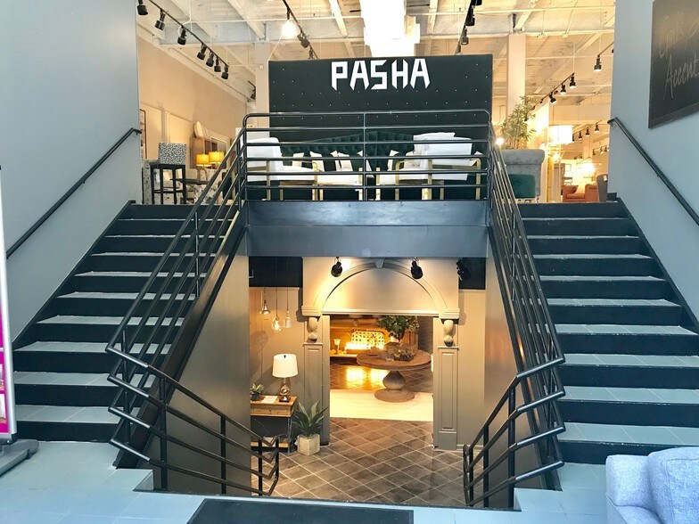 More Photos Of 156 S Main St, High Point General Retail For Lease