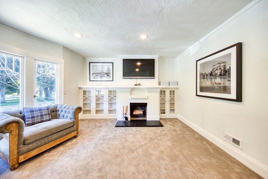 More Photos Of 2918-2920 Lyon St, San Francisco Office Residential For Sale