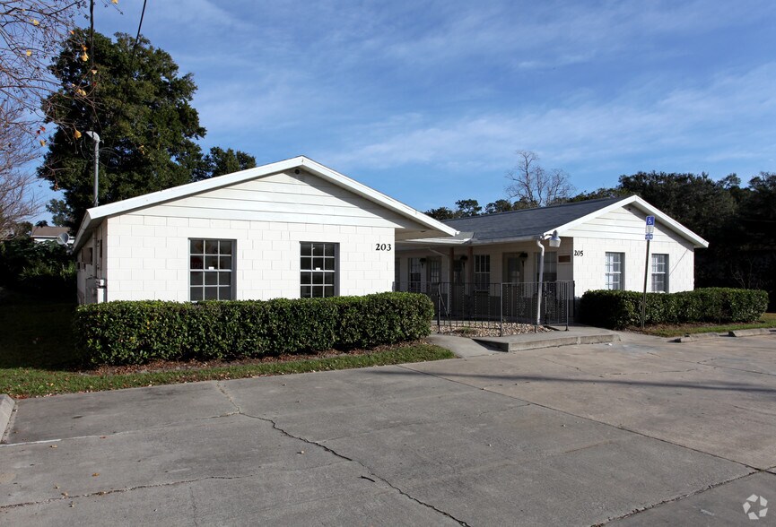 More Photos Of 203 N Industrial Dr, Orange City Office For Sale