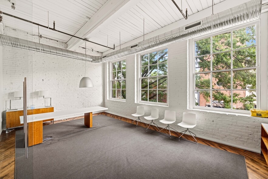 More Photos Of 316-318 E Main St, Charlottesville Office For Sale