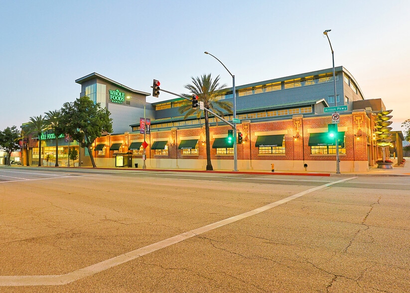 More Photos Of 465 S Arroyo Pky, Pasadena Supermarket For Sale