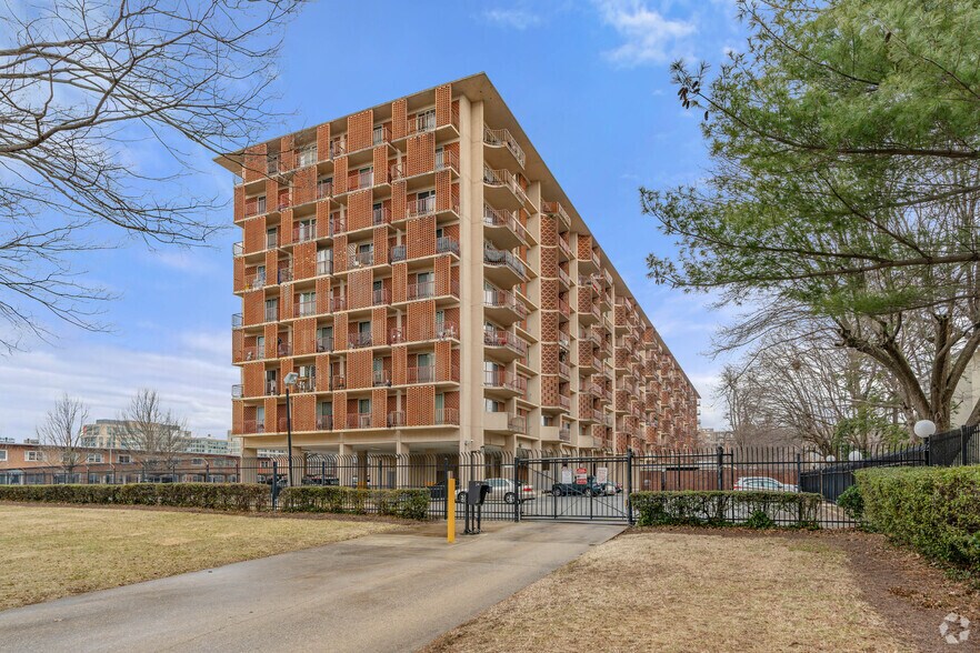 More Photos Of 101-103 G St SW, Washington Apartments For Sale