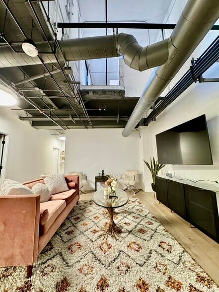 More Photos Of 731 S Broadway, Los Angeles Loft Creative Space For Lease