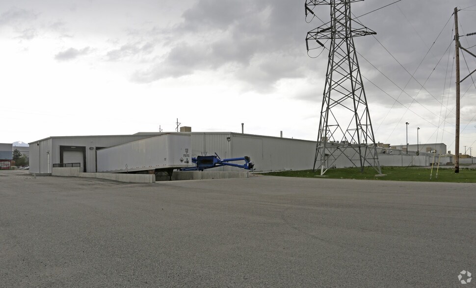More Photos Of 1874 S Pioneer Rd, Salt Lake City Manufacturing For Lease