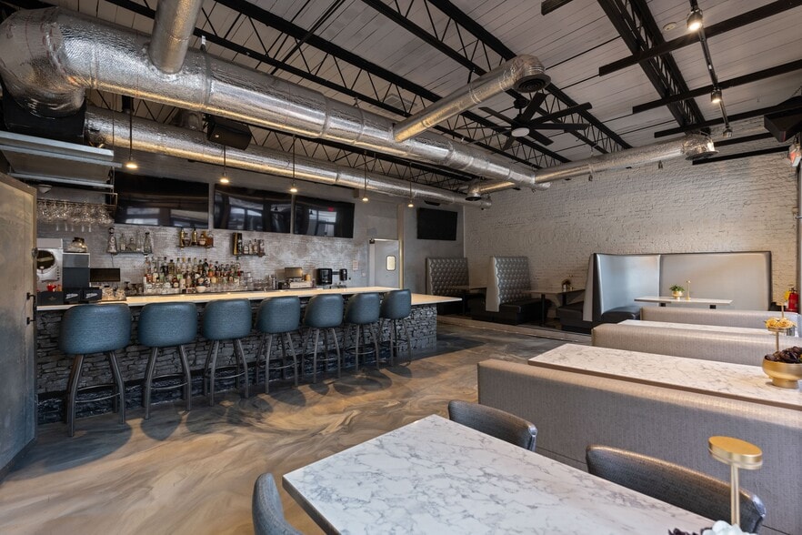 More Photos Of 281 Peters St SW, Atlanta Bar For Sale