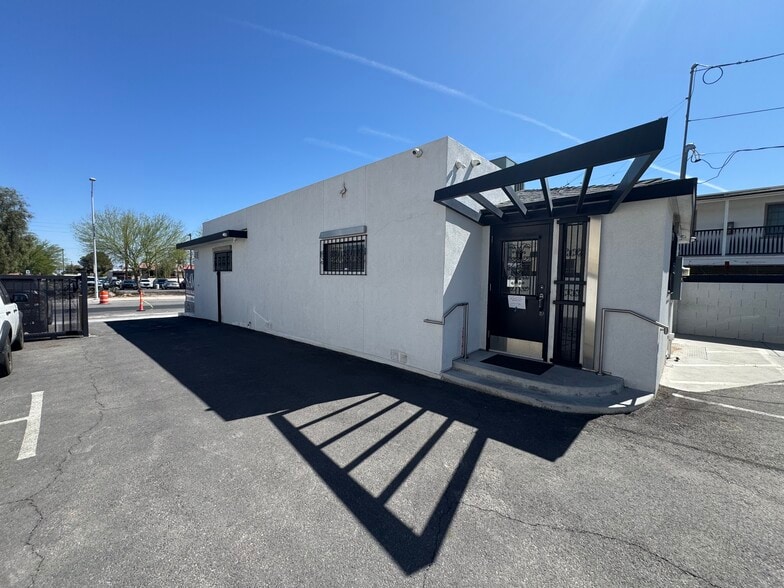 More Photos Of 418 S Maryland Pky, Las Vegas Office For Lease