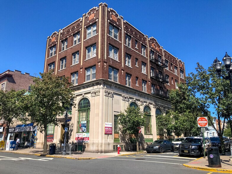 More Photos Of 440 60th St, West New York Apartments For Lease