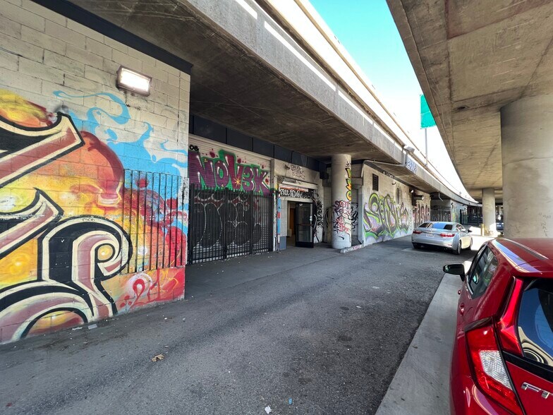 More Photos Of 1341-1377 S Santa Fe Ave, Los Angeles Warehouse For Lease