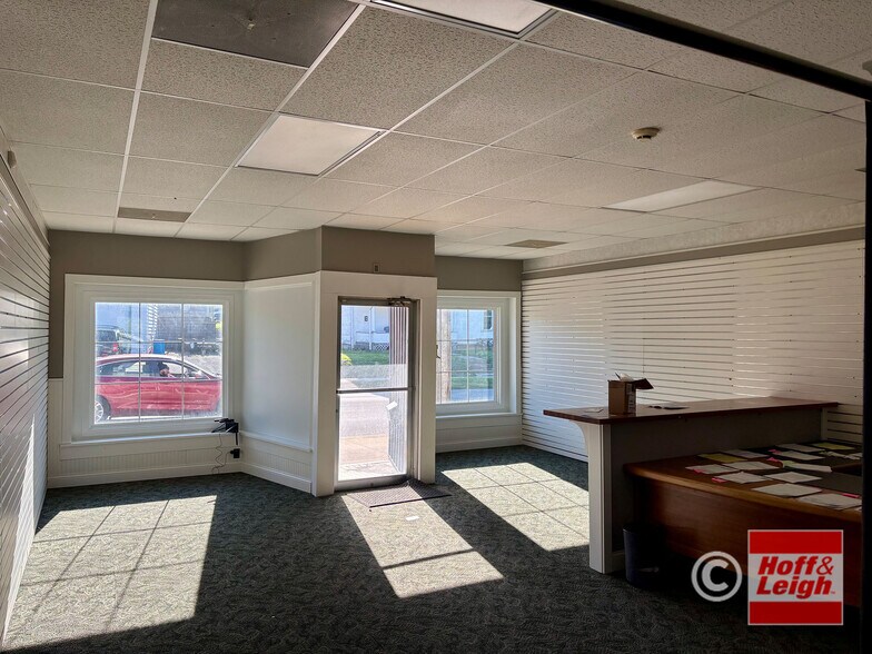 More Photos Of 715 Cottage St, Ashland Storefront For Lease