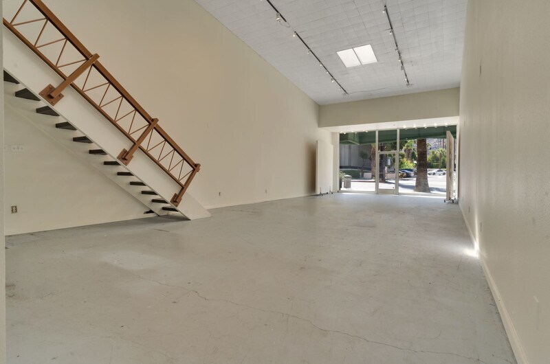 More Photos Of 462 S Palm Canyon Dr, Palm Springs Storefront Retail Office For Lease