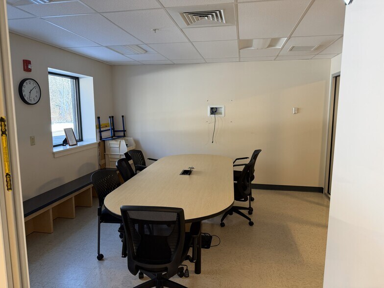 More Photos Of 14 Washington Ave, Scarborough Flex For Sale