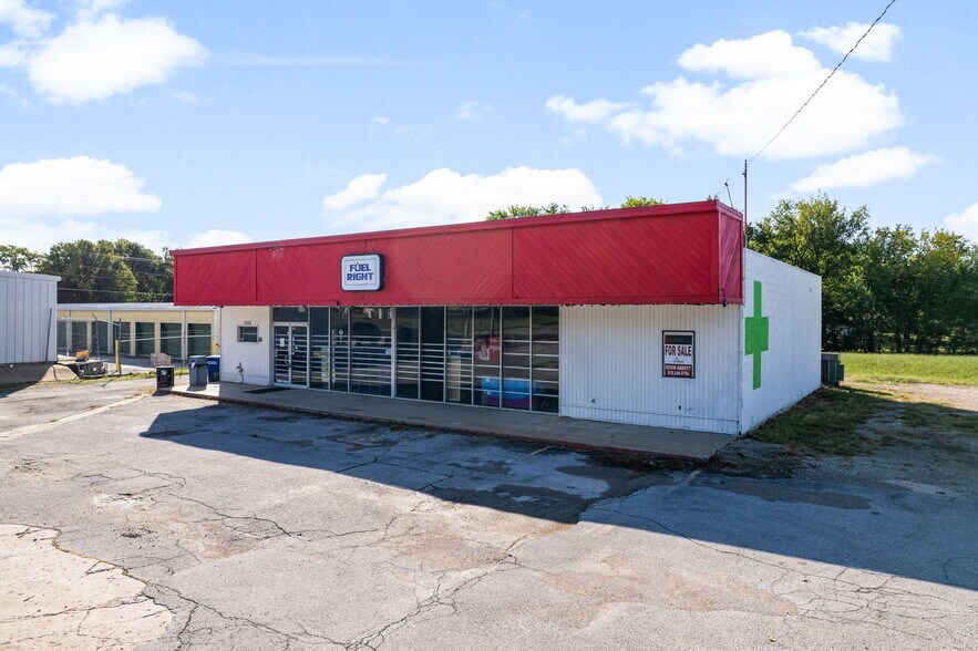 More Photos Of 2323 Holly Rd, Claremore Convenience Store For Sale