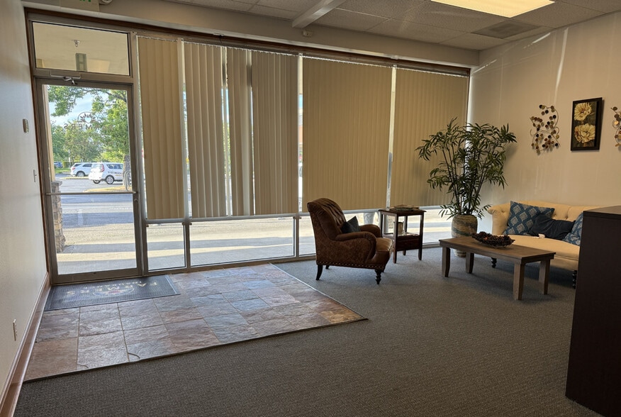 More Photos Of 6020-6030 Main St SW, Lakewood Storefront For Lease