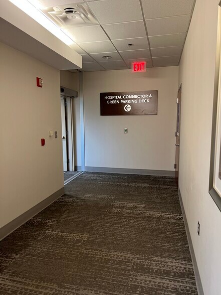 More Photos Of 55 Whitcher St, Marietta Medical For Lease