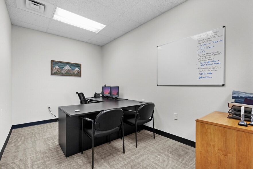 More Photos Of 675 Orchard Heights Rd, Salem Medical For Lease