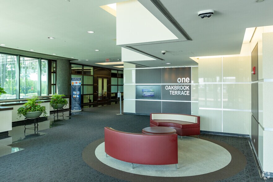 More Photos Of 18W200 W 22nd St, Oakbrook Terrace Office For Lease