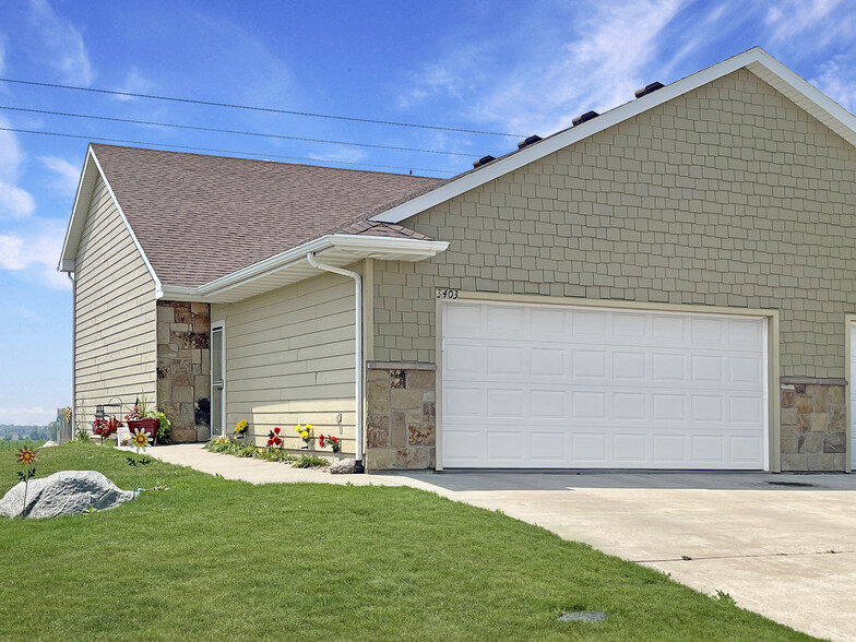 Primary Photo Of 3403-3409 W 93rd St, Sioux Falls Apartments For Sale