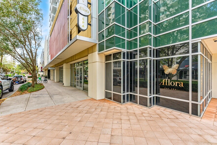 More Photos Of 101 S Eola Dr, Orlando Apartments For Sale