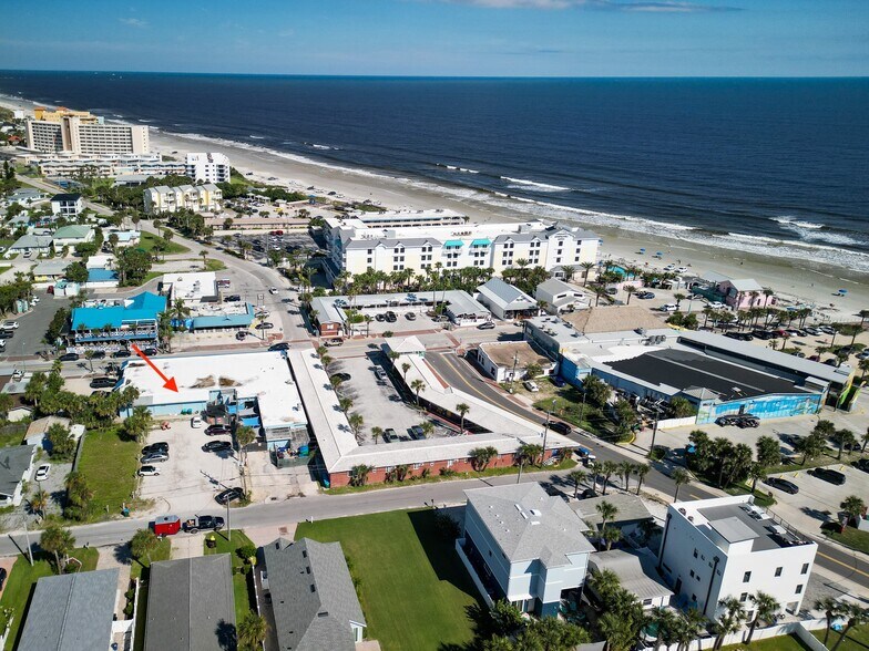 More Photos Of 415 Flagler Ave, New Smyrna Beach Storefront For Sale