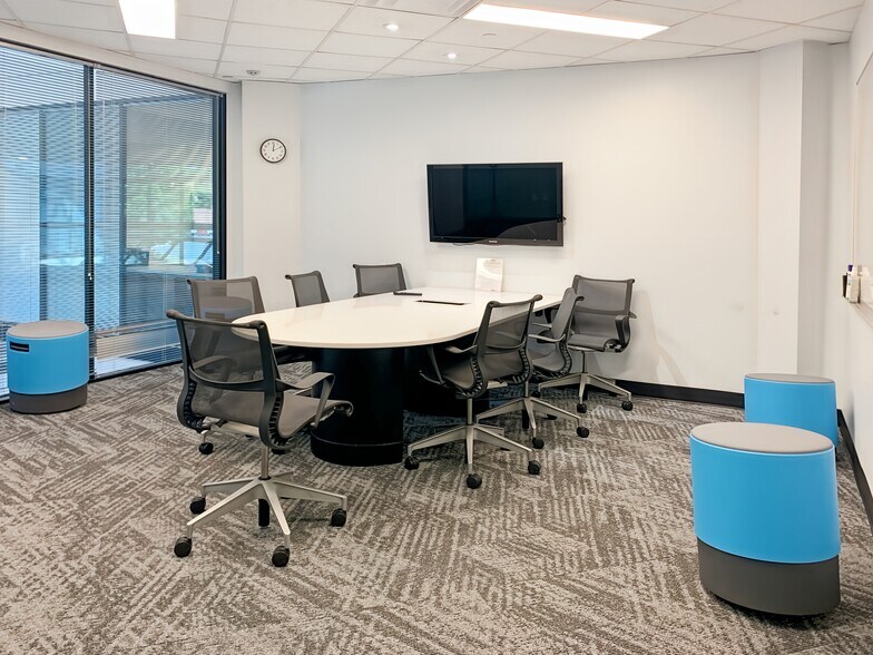 More Photos Of 6700 Alexander Bell Dr, Columbia Coworking Space