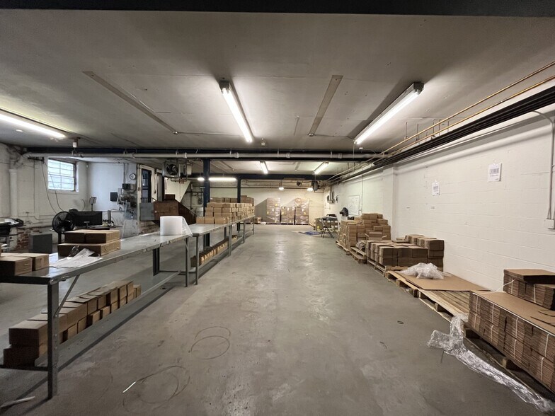 More Photos Of 4461 Bronx Blvd, Bronx Warehouse For Lease