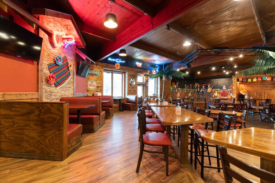 More Photos Of 1401 S Morley St, Moberly Restaurant For Sale