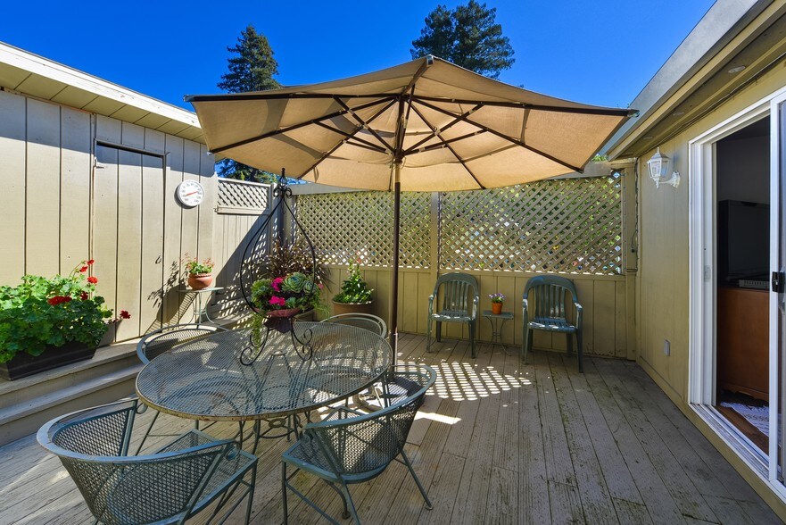 More Photos Of 16390 4th St, Guerneville Hotel For Sale