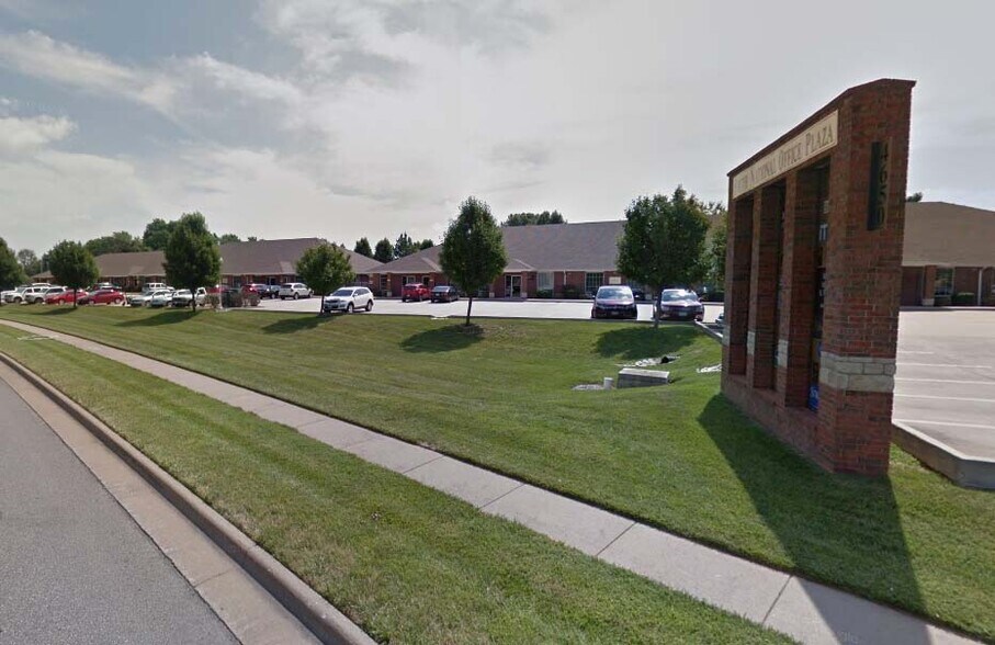 More Photos Of 4650 S National, Springfield Office For Lease