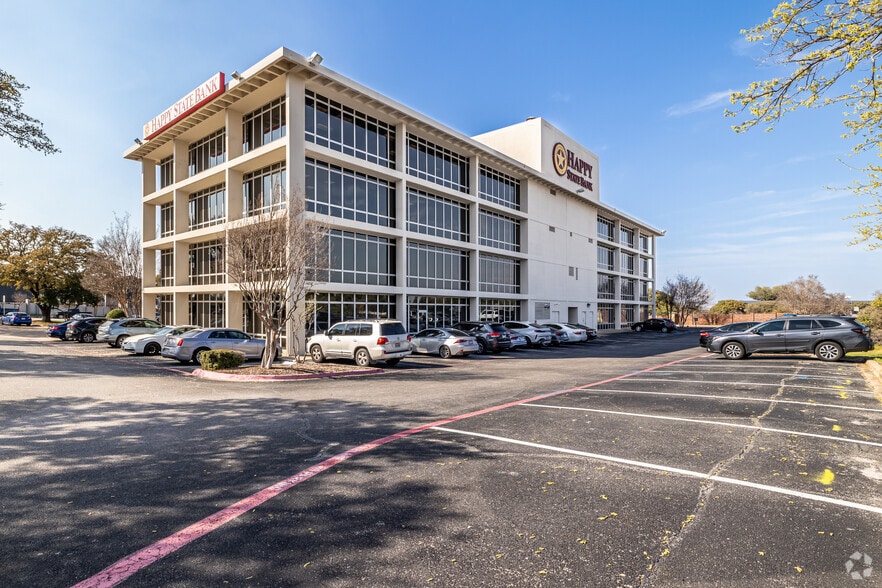More Photos Of 2525 Ridgmar Blvd, Fort Worth Office For Lease