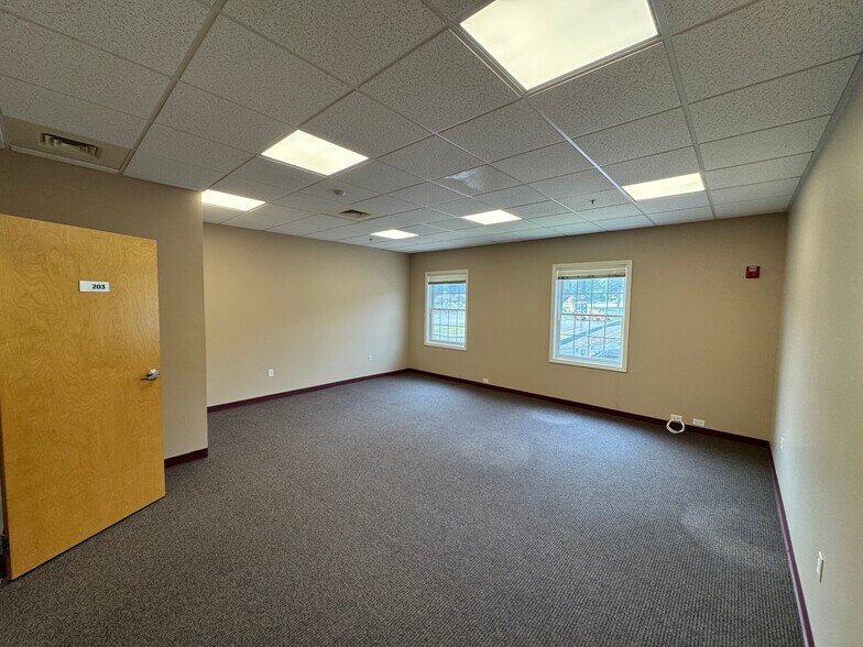 More Photos Of 255 Route 80, Killingworth Office For Lease