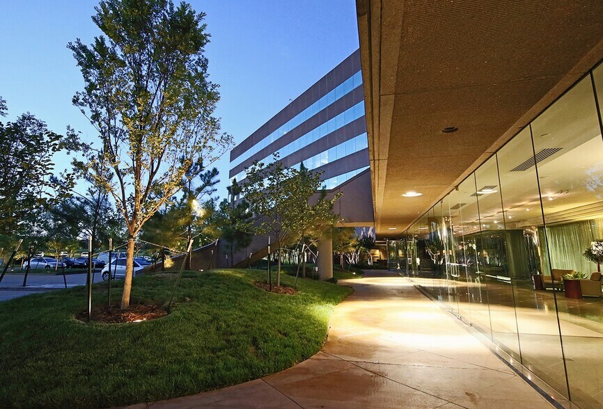 More Photos Of 14000 N Quail Springs Pky, Oklahoma City Office For Lease
