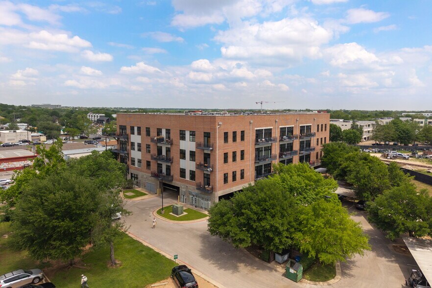 More Photos Of 2235 E 6th St, Austin Apartments For Sale