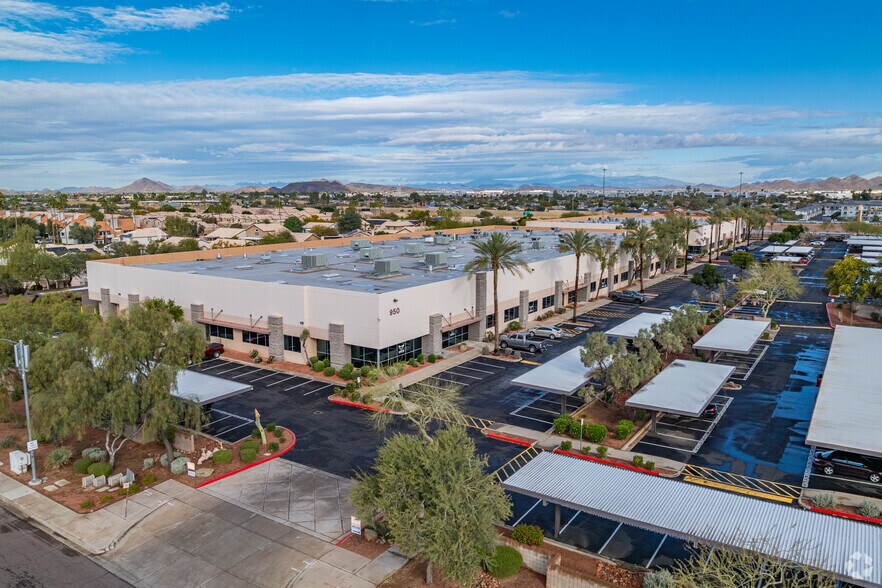 More Photos Of 950 W Behrend Dr, Phoenix Unknown For Lease