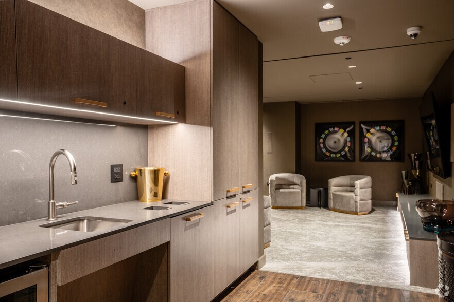 More Photos Of 1000 S Capitol St SE, Washington Apartments For Lease