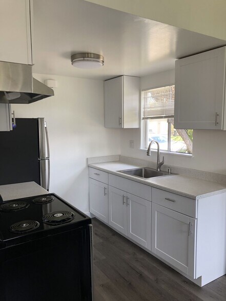 More Photos Of 2483-2491 Whitney Dr, Mountain View Apartments For Sale