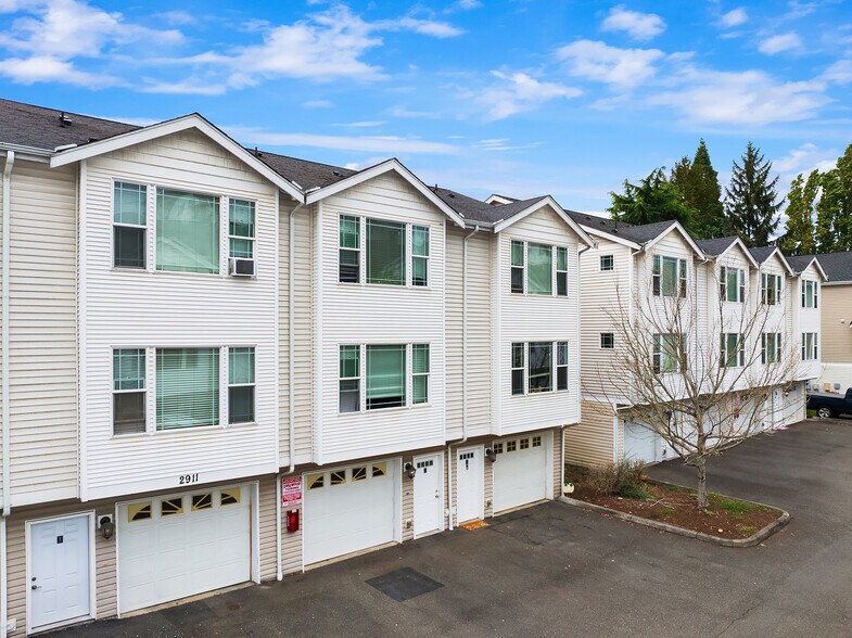 More Photos Of 2901 S 45th St, Tacoma Apartments For Sale