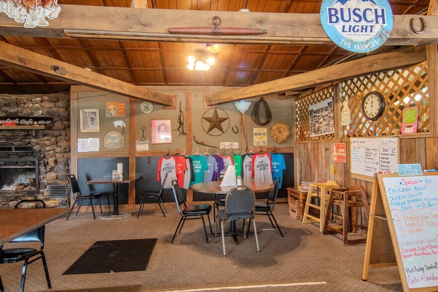 More Photos Of 18400 E B Hwy, Sheldon Flex For Sale